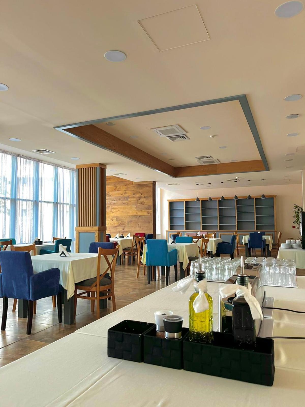 City Plaza Botevgrad Eksteriør bilde