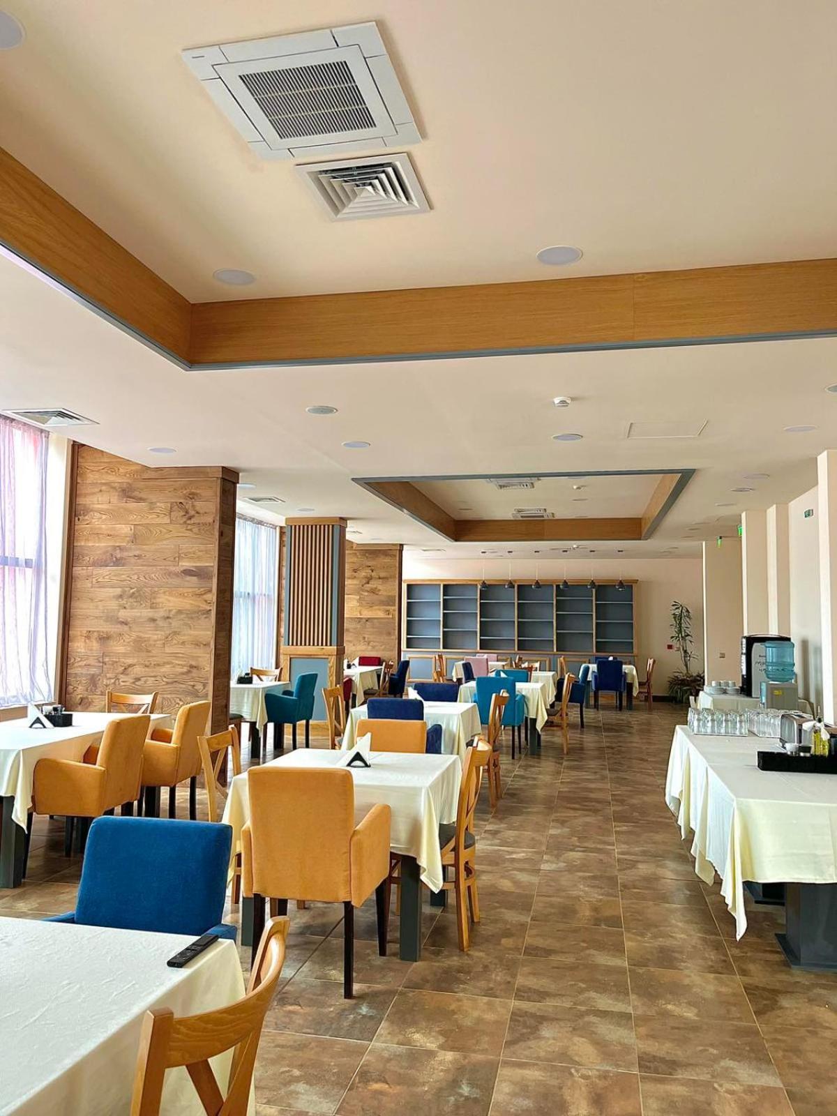 City Plaza Botevgrad Eksteriør bilde