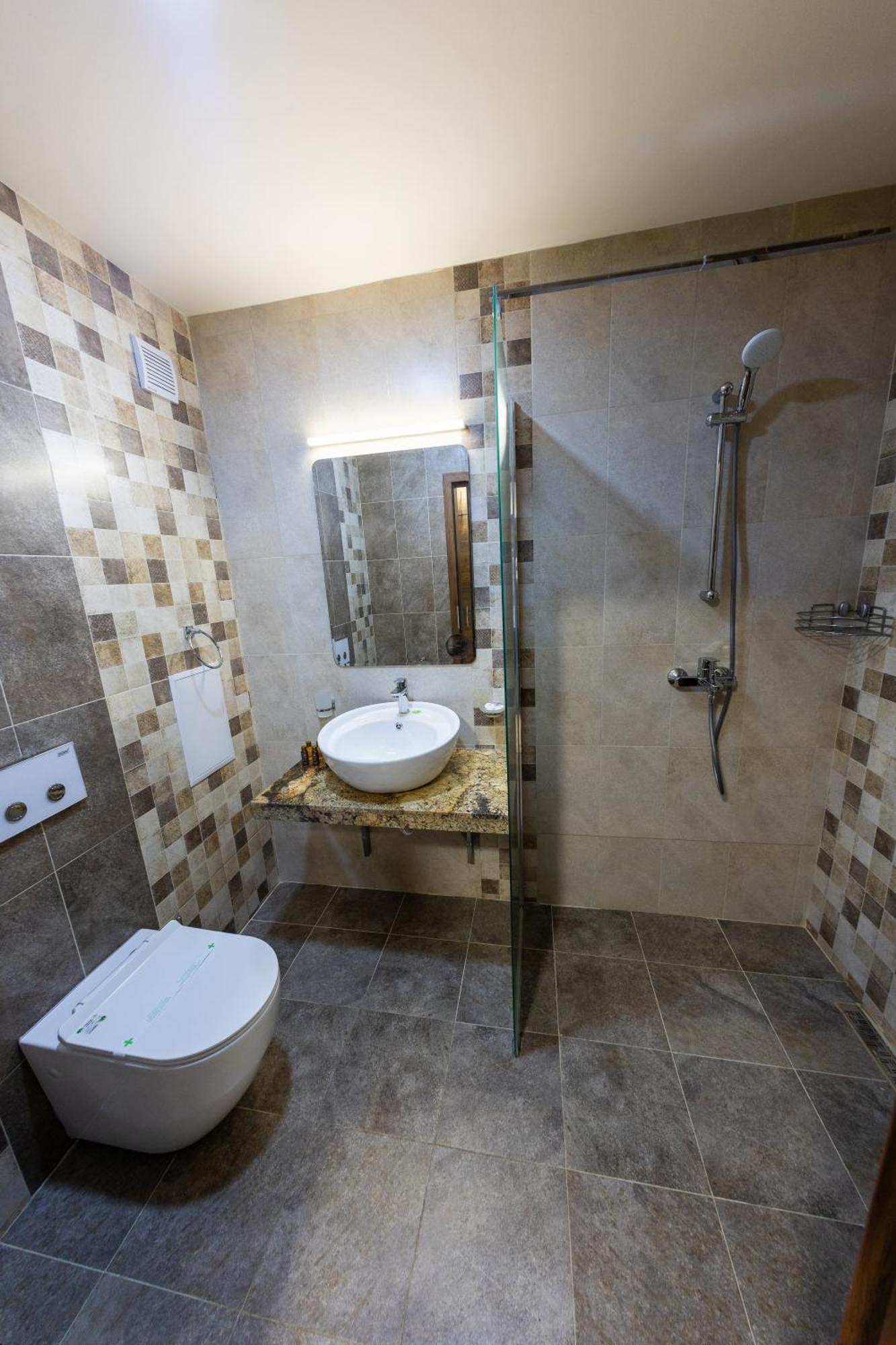 City Plaza Botevgrad Eksteriør bilde