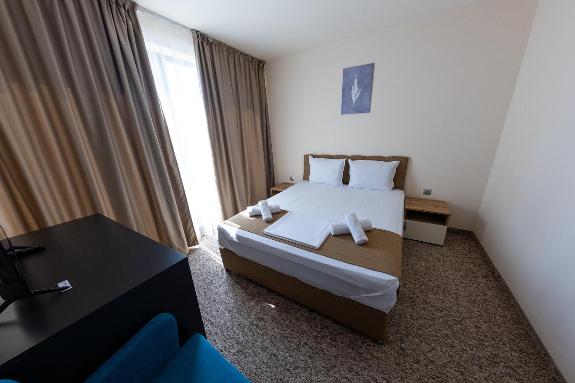 City Plaza Botevgrad Eksteriør bilde
