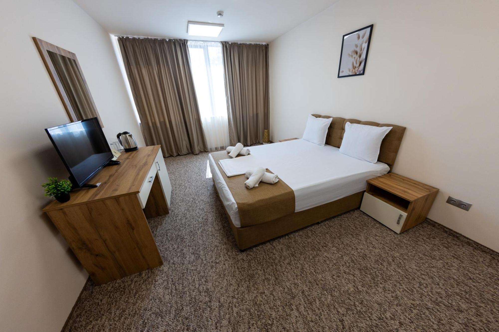 City Plaza Botevgrad Eksteriør bilde