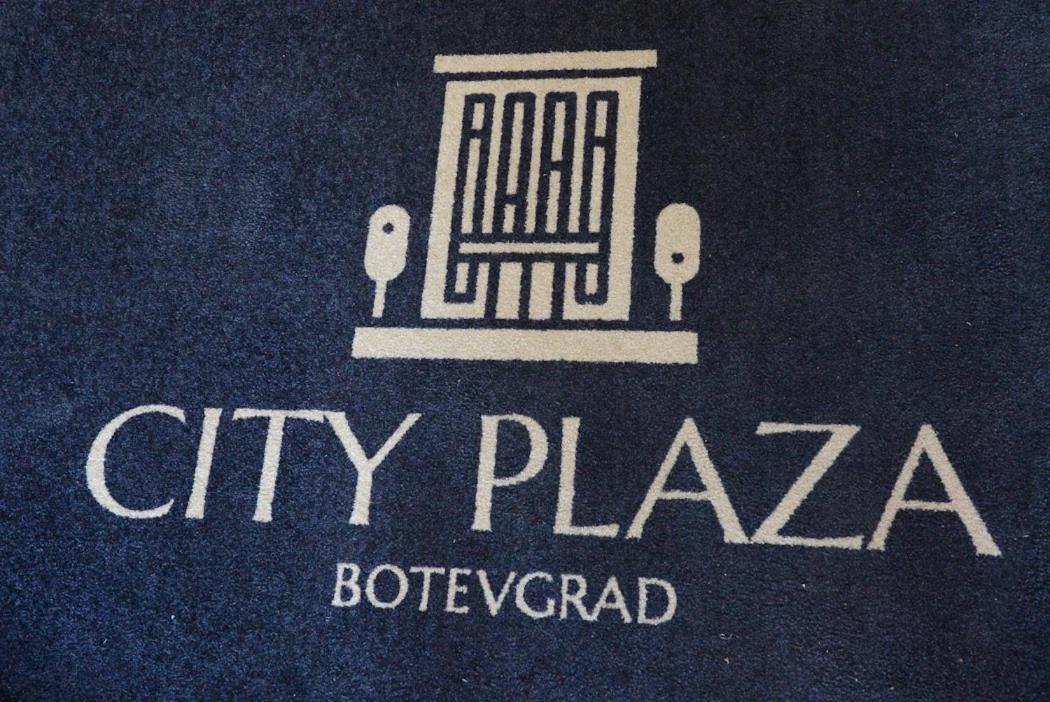City Plaza Botevgrad Eksteriør bilde